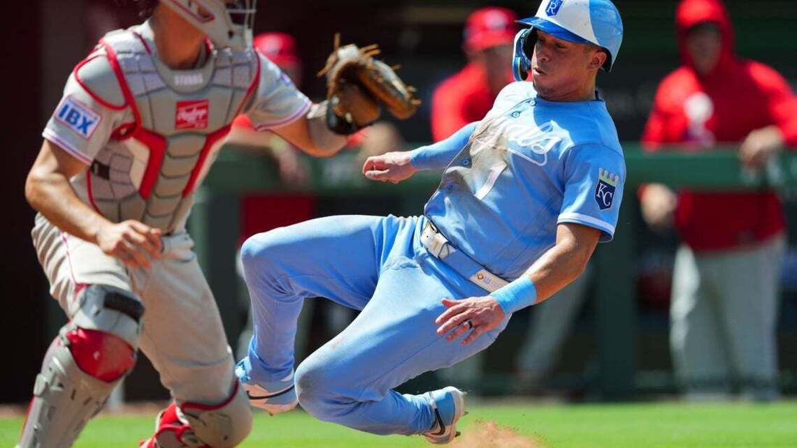 Royals shut down Phillies, halt skid and knot 3-game set 