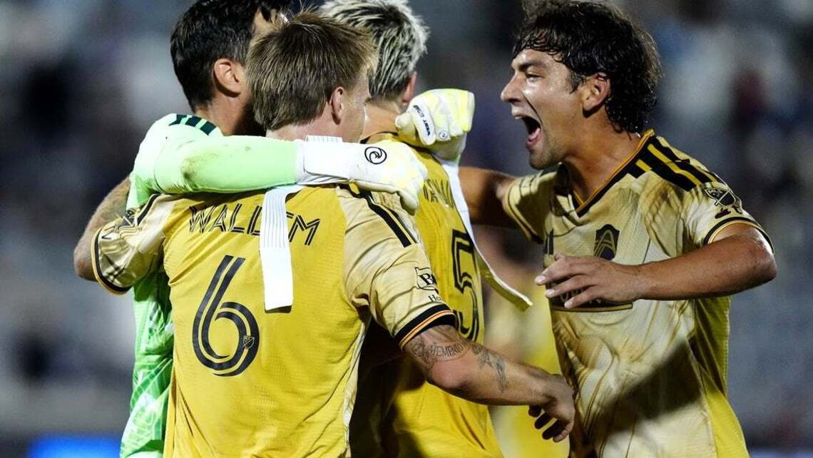 Toronto FC aims to boost playoff hopes against hot St. Louis City 