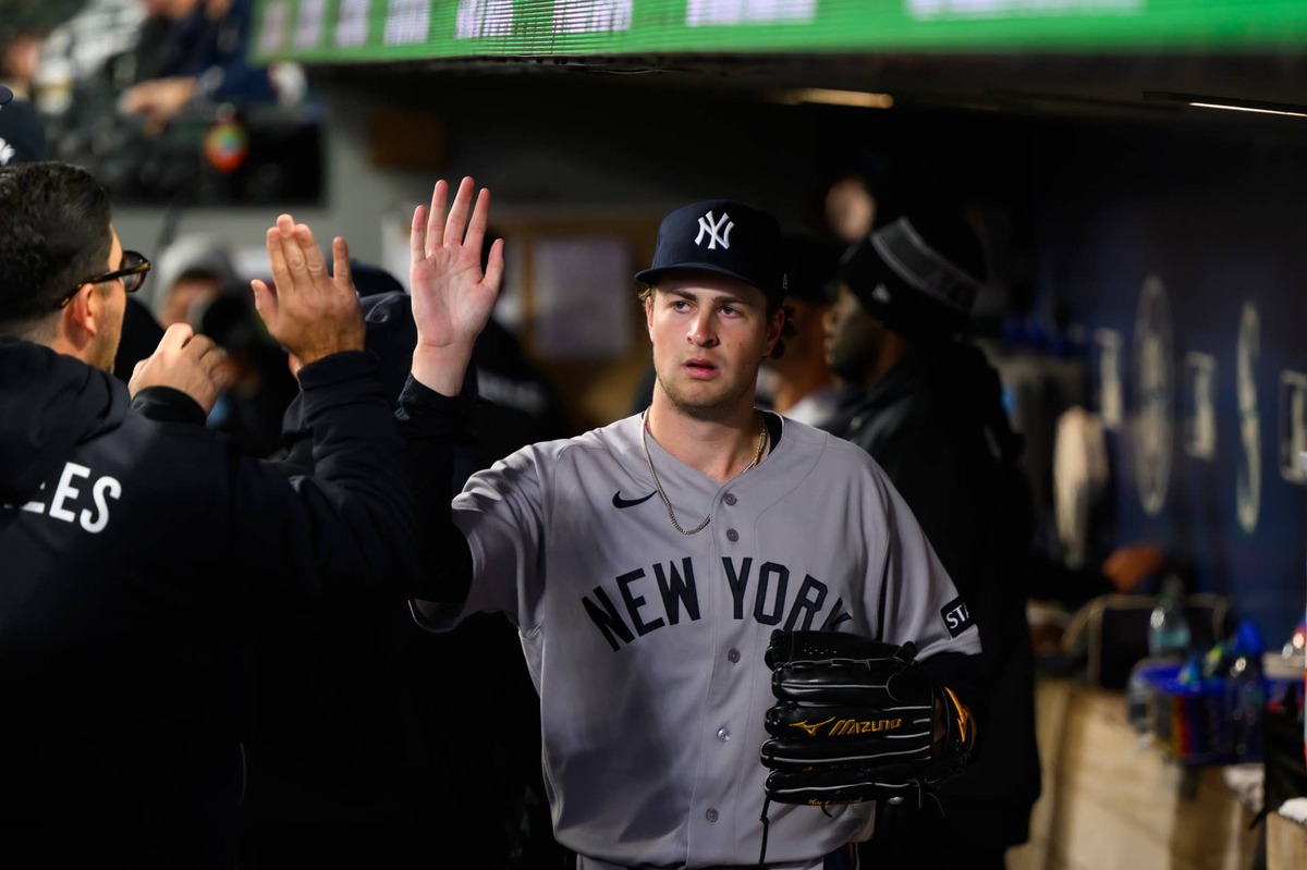  New York Yankees starting pitcher Cam Schlittler (31) © Steven Bisig-Imagn Images