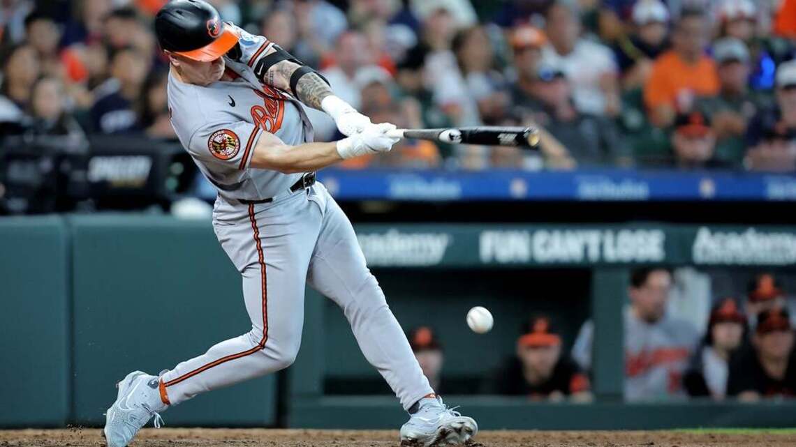 Orioles outlast Astros in 11 innings 