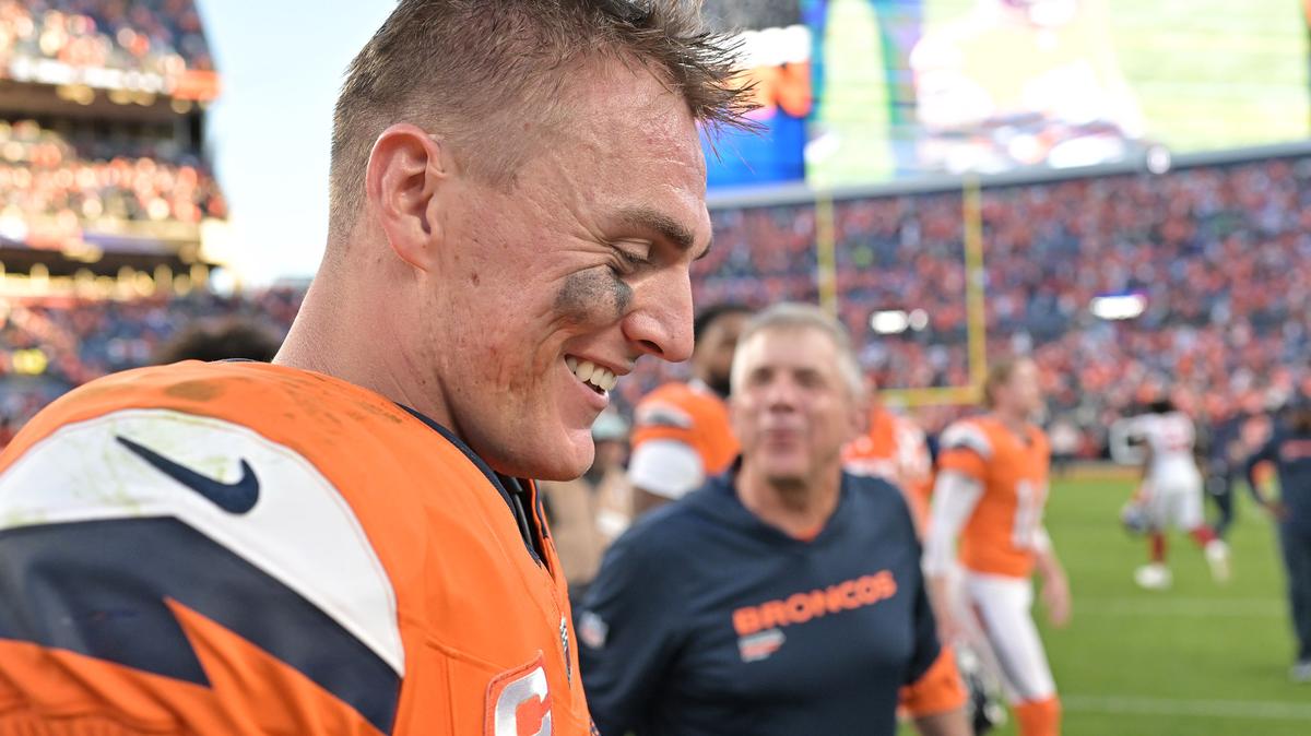 Denver Broncos quarterback Bo Nix celebrates at the conclusion of a 33-32 win against New York Giants, along with head coach Sean Payton, at Empower Field at Mile High in Denver on Oct. 19, 2025. (Hyoung Chang/The Denver Post/TNS)
