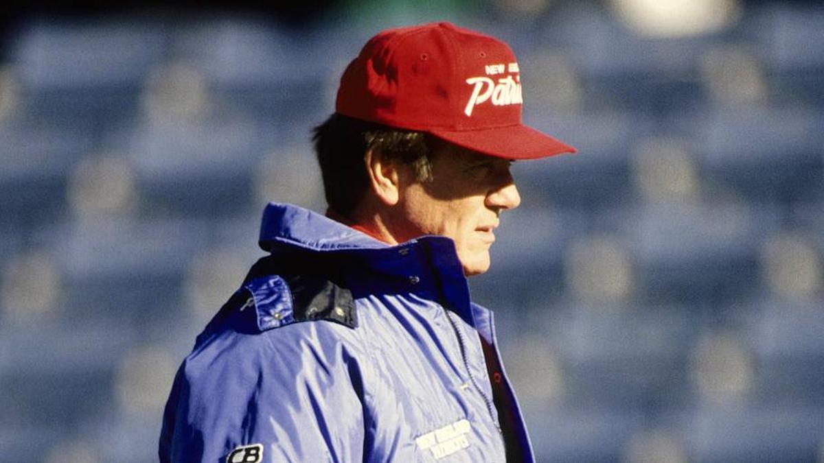  Nov 19, 1989; Foxboro, MA, USA; New England Patriots head coach Raymond Berry against the Buffalo Bills at Foxboro Stadium. Mandatory Credit: Imagn Images | RVR Photos-Imagn Images 