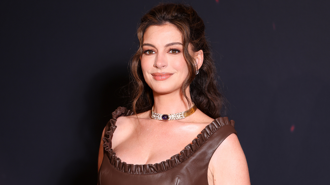 Anne Hathaway's Loose Jeans Have a Cool-Girl Twist - and I'm Sold 