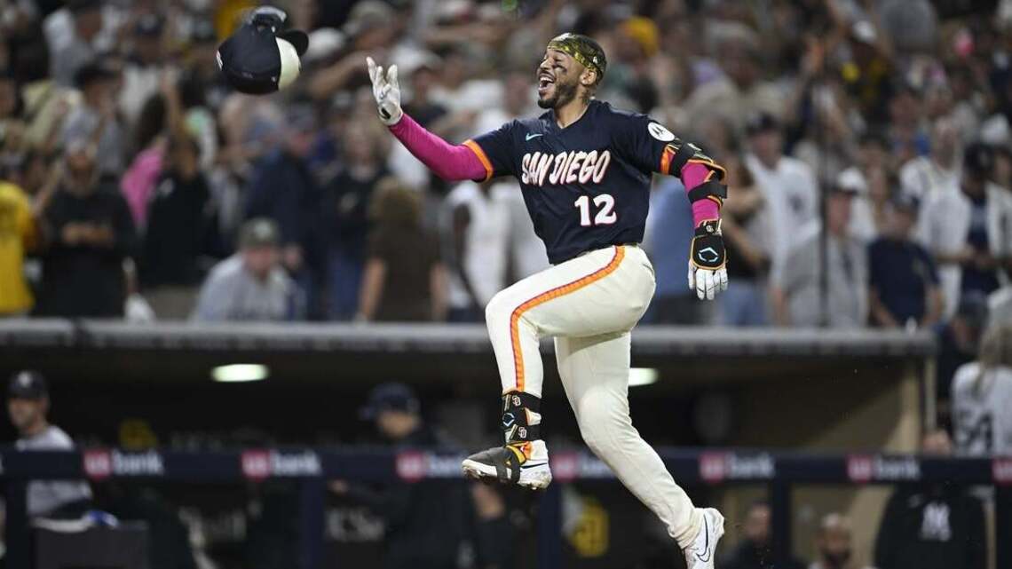 Luis Campusano's 2-run, 10th-inning blast carries Padres past Yankees