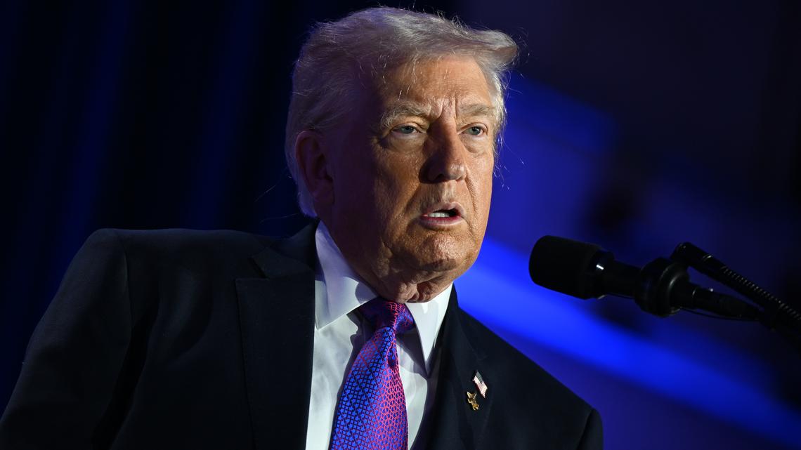 Former Police Chief Said Trump Told Him 'Everyone' Knew of Epstein's Actions 