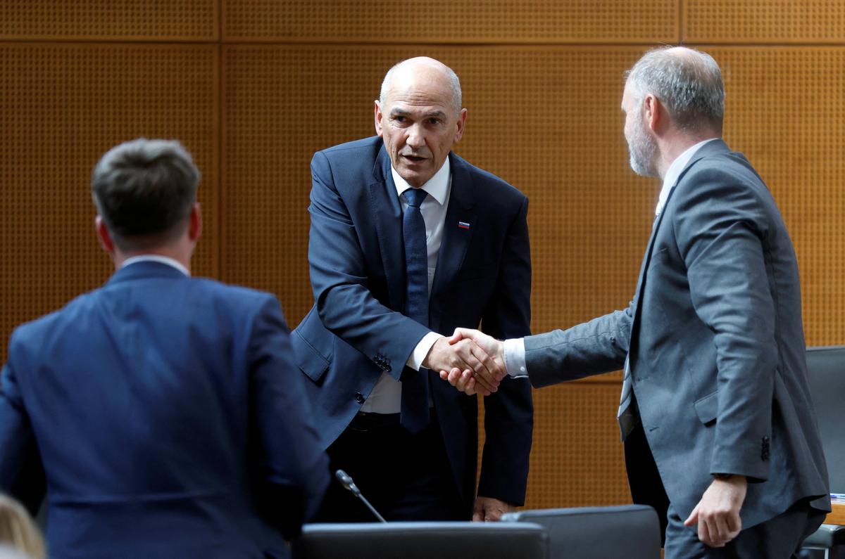 President of the Slovenian Democratic Party (SDS) Janez Jansa is sworn in as the prime minister of Slovenia, in Ljubljana, Slovenia, May 22, 2026. REUTERS/Borut Zivulovic