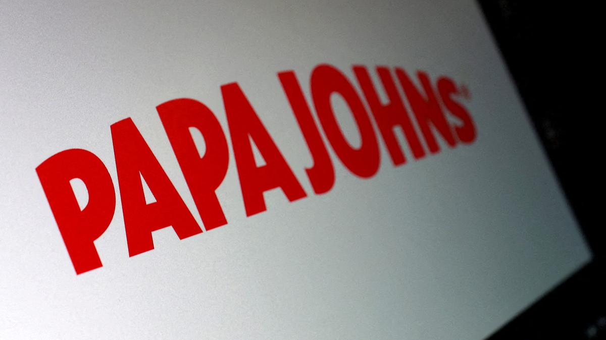 FILE PHOTO: Papa Johns logo appears in this illustration taken August 25, 2025. REUTERS/Dado Ruvic/Illustration/File Photo