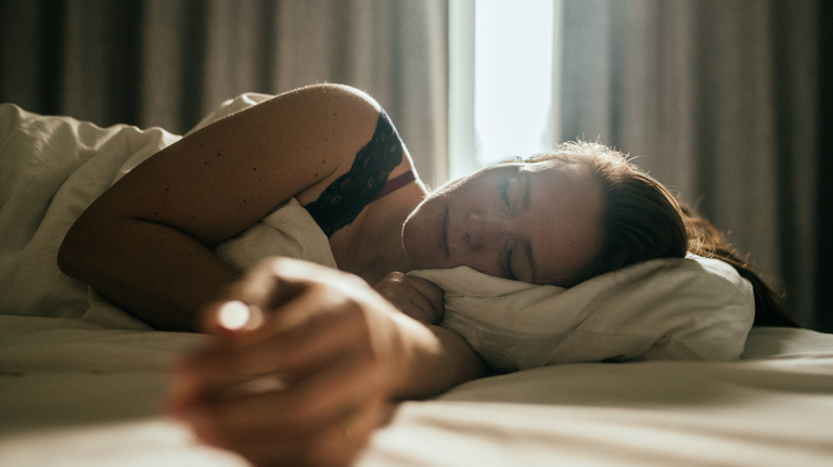 5 Easy Ways to Sleep Better This Spring and Summer