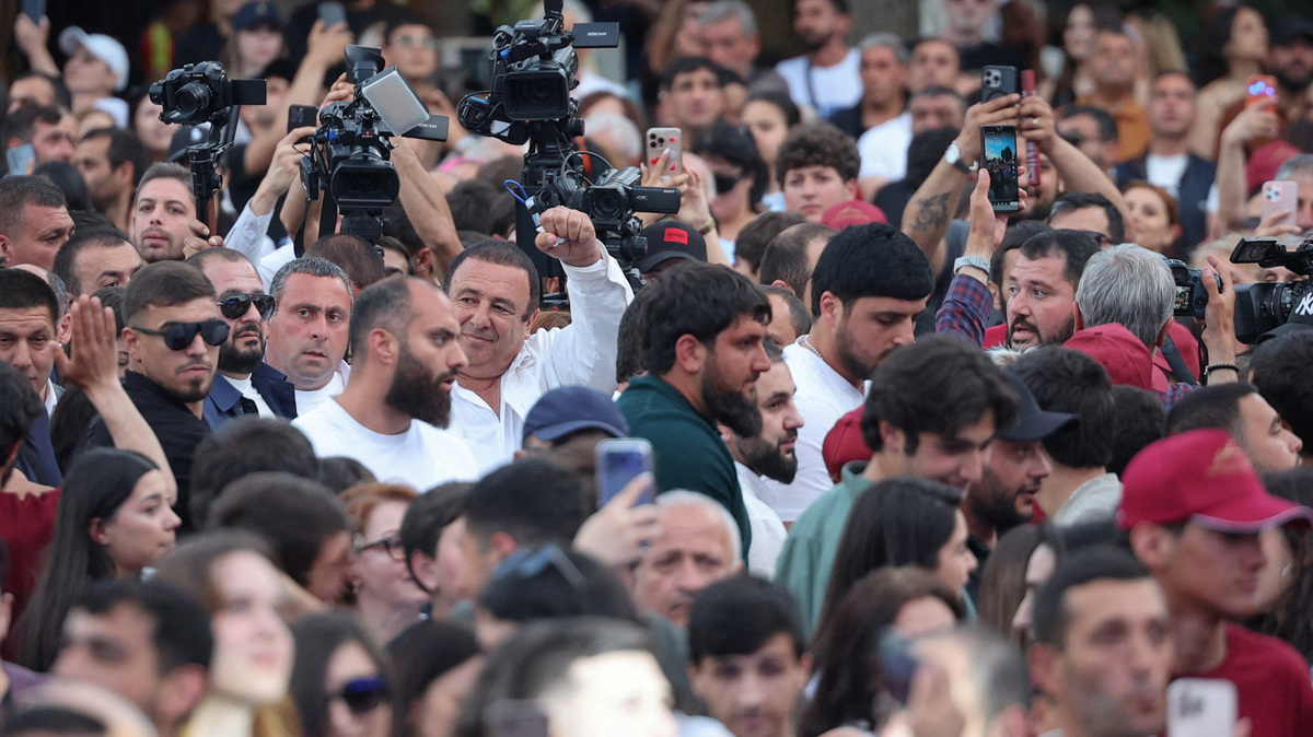 Businessman Gagik Tsarukyan attends an election campaign rally of his party, the Prosperous Armenia, ahead of the June 7 parliamentary election, in Yerevan, Armenia, June 4, 2026. Vahram Baghdasaryan/Photolure via REUTERS