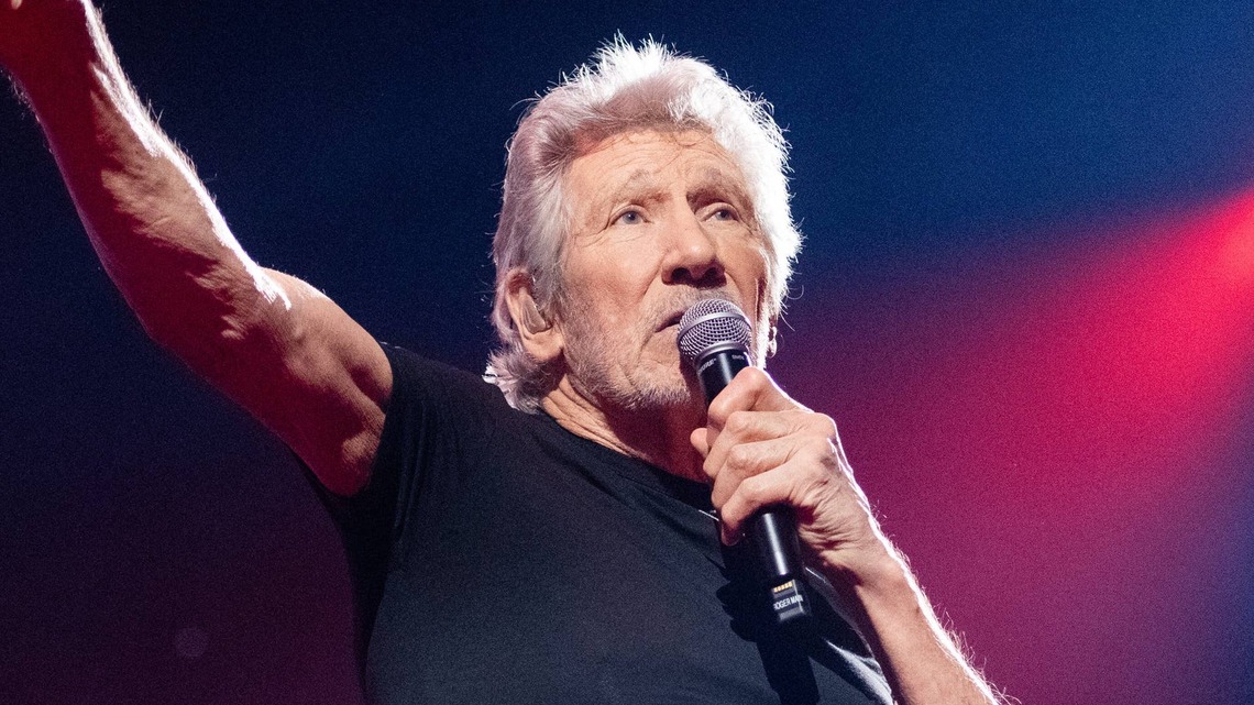 Roger Waters Tears Into 'Pr*ck' Metallica Frontman Over Apolitical Stance: 'I'm So Bored With Him' 