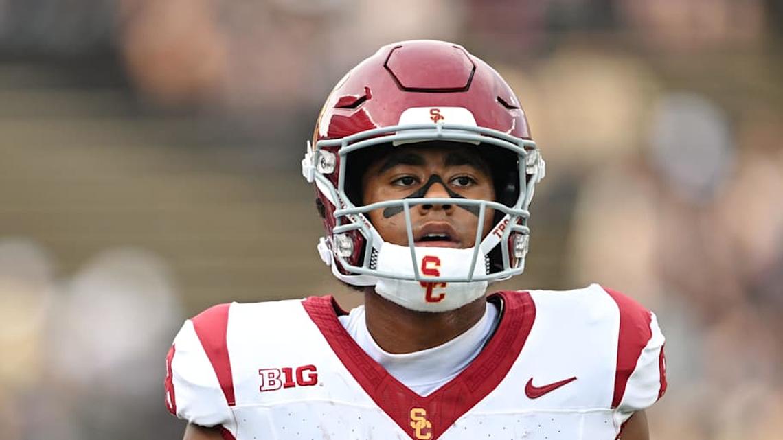  Sep 13, 2025; West Lafayette, Indiana, USA; Southern California Trojans wide receiver Ja'Kobi Lane (8) warms up on the field before the game against the Purdue Boilermakers at Ross-Ade Stadium. Mandatory Credit: Marc Lebryk-Imagn Images | Marc Lebryk-Imagn Images 