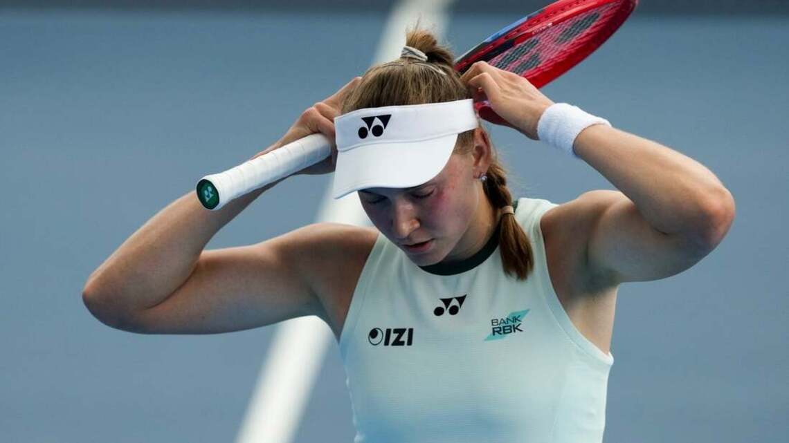 World No. 1 Elena Rybakina (neck) withdraws in Tokyo 