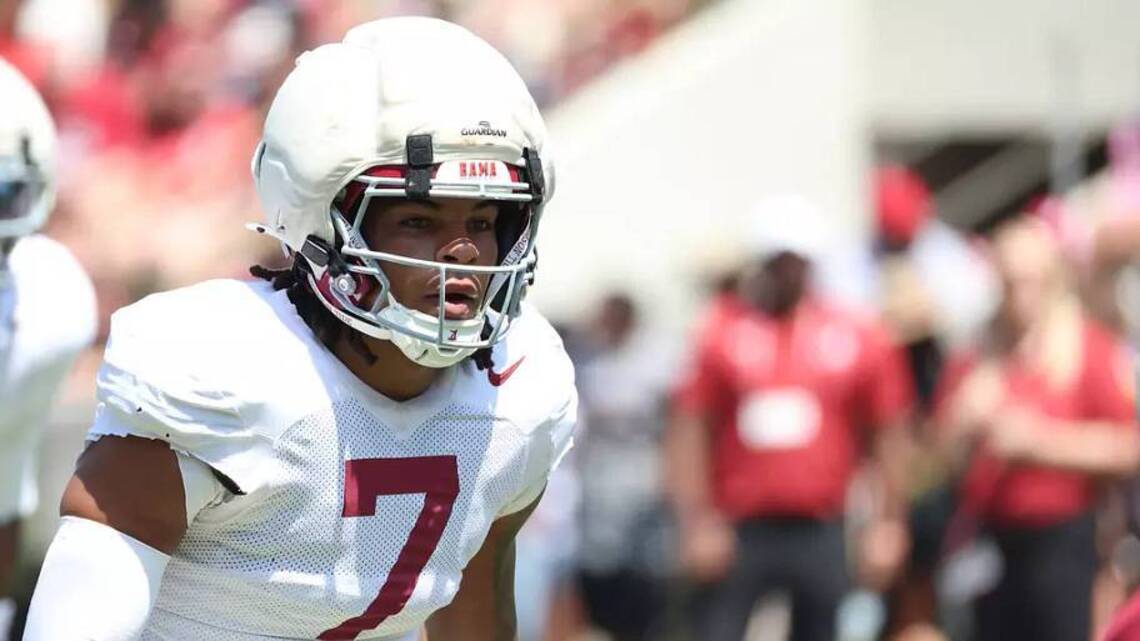 Why Caleb Woodson Should Wear the Green Dot for Alabama Defense: Just a Minute
