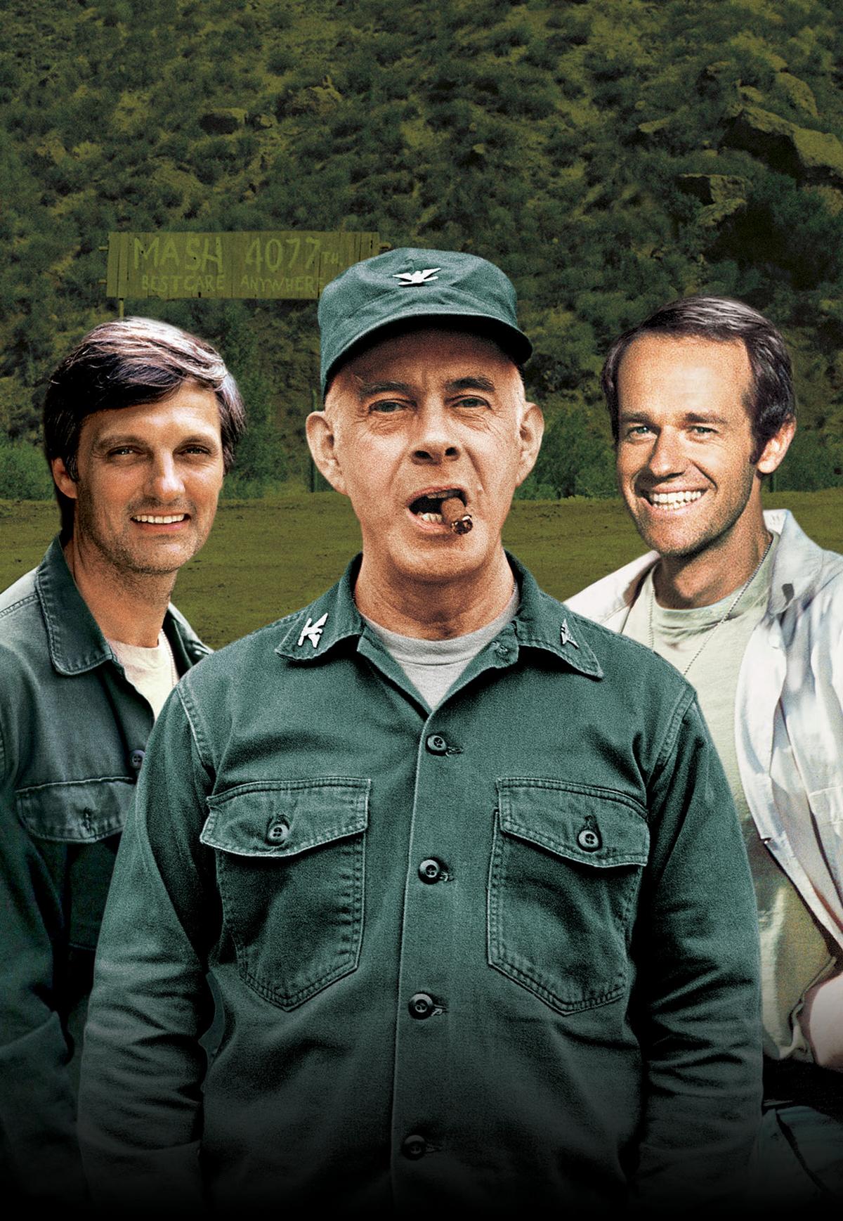 MASH, Alan Alda, Harry Morgan, Mike Farrell, Season 4.© and TM 20th Century Television/courtesy The Everett Collection
