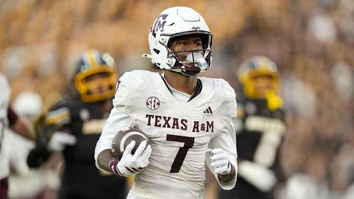  Nov 8, 2025; Columbia, Missouri, USA; Texas A&M Aggies wide receiver KC Concepcion (7) runs for a touchdown during the second half against the Missouri Tigers at Faurot Field at Memorial Stadium. Mandatory Credit: Jay Biggerstaff-Imagn Images] | Jay Biggerstaff-Imagn Images 