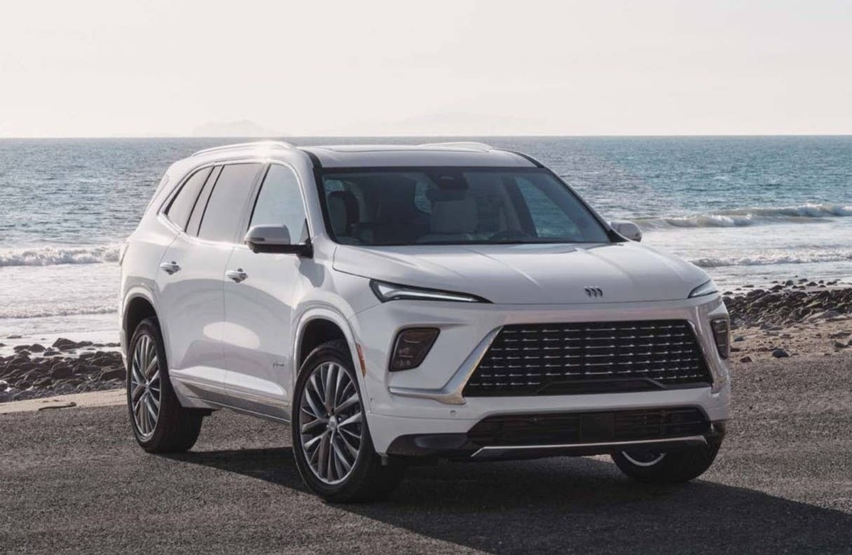  2026 Buick Enclave Avenir