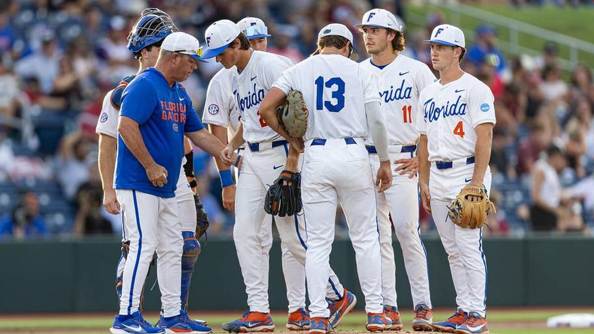  Kevin O'Sullivan pulled Caden McDonald off the mound in the middle of Florida's loss to Troy. | Kyle Lander / Florida Gators on SI 