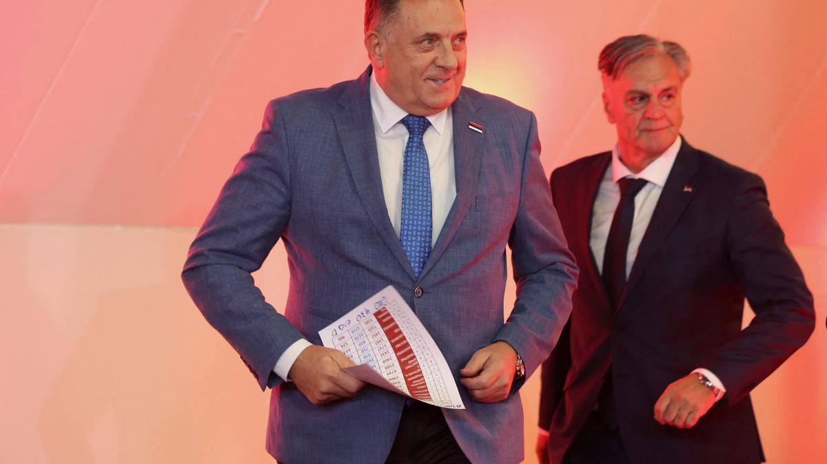 Milorad Dodik, former President of the Bosnian Serb Republic, and Sinisa Karan attend a press conference after preliminary results indicated Karan won a snap presidential election in Banja Luka, Bosnia and Herzegovina, November 23, 2025. REUTERS/Amel Emric