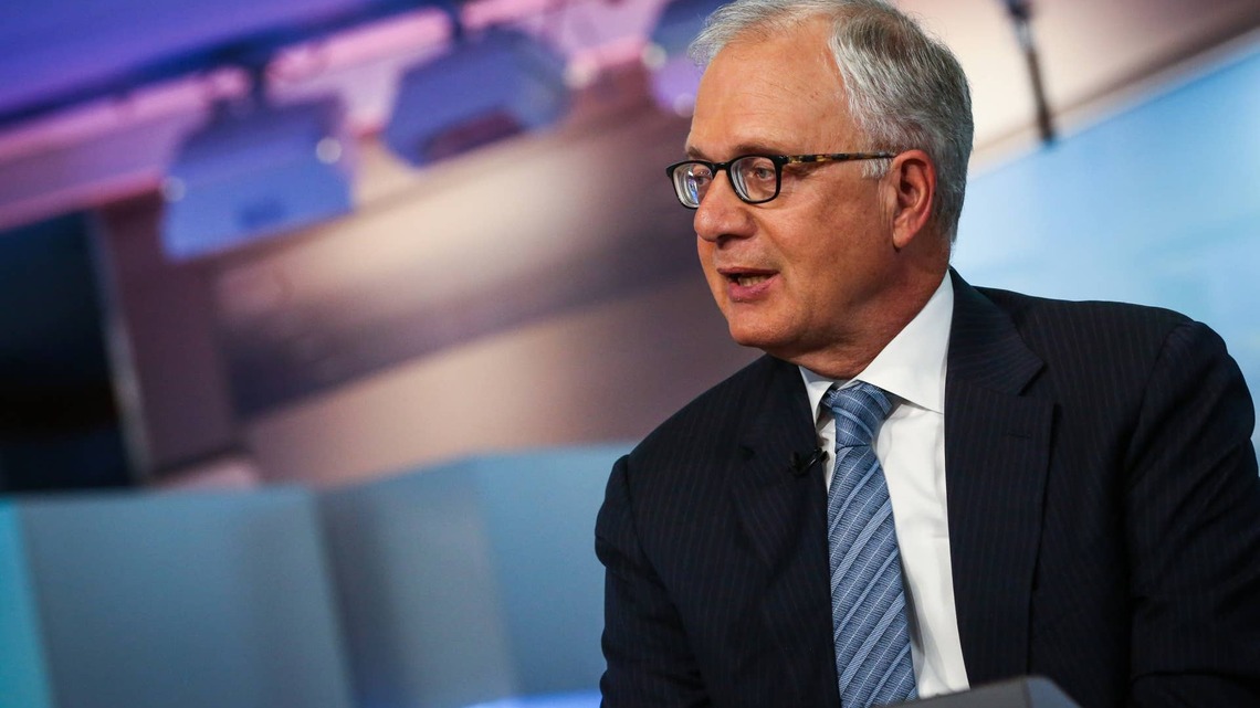 Wall Street veteran cuts S&P 500 target but keeps huge bet