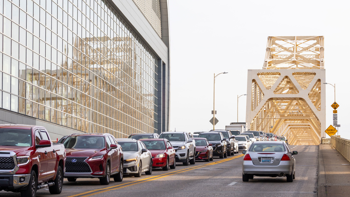 Indiana pushback against Louisville bridge project heats up