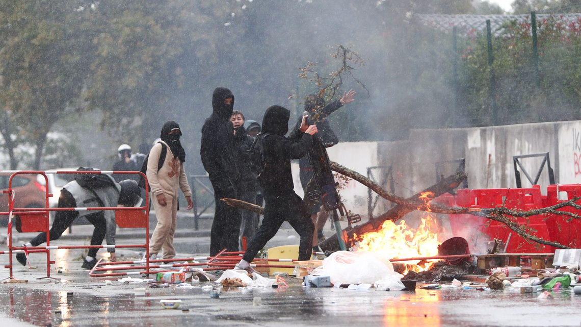 French pupils call for new protests as classes restart after riots 