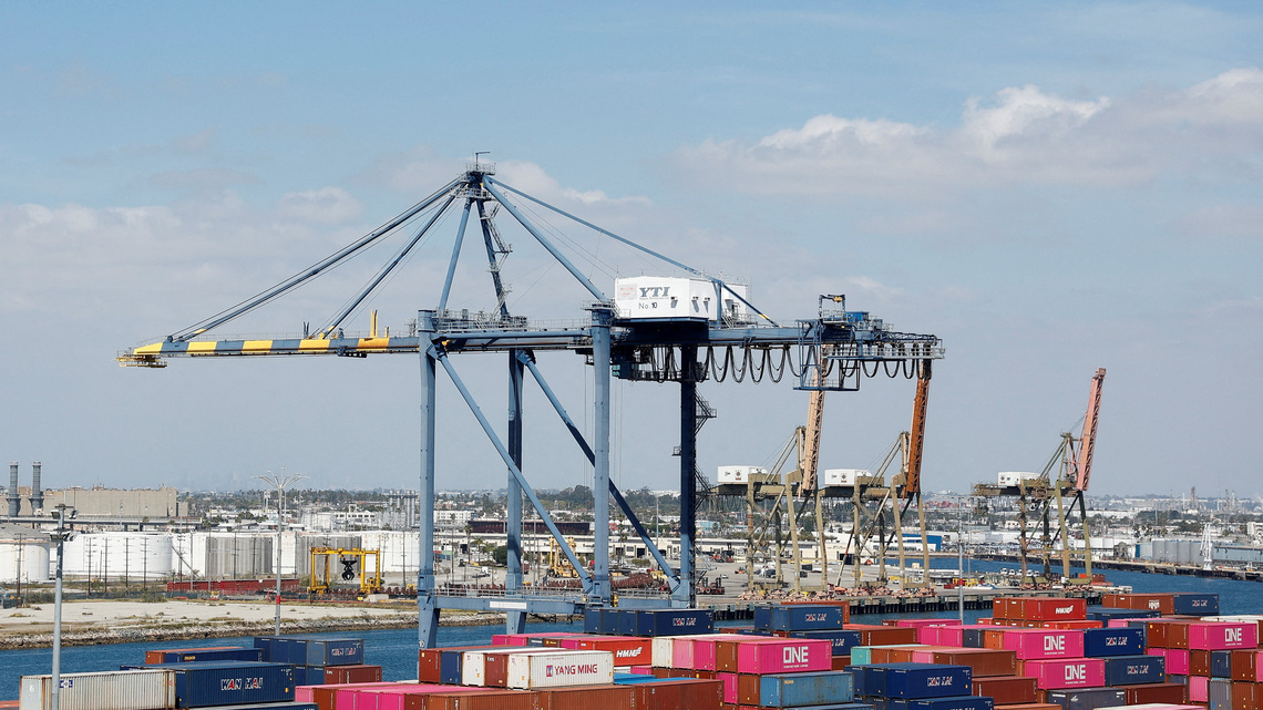 Busiest US seaport set new three-month volume record after early holiday import rush to avoid new tariffs, higher fuel costs 