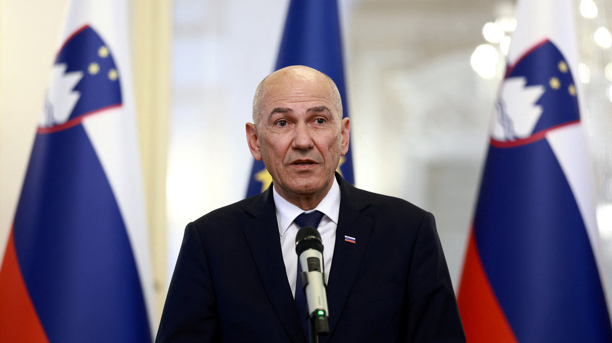 Slovenia's new Prime Minister Janez Jansa speaks at a news conference after the signing of the new government in Ljubljana, Slovenia, June 4, 2026. REUTERS/Borut Zivulovic