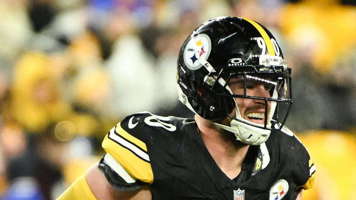  Nov 30, 2025; Pittsburgh, Pennsylvania, USA; Pittsburgh Steelers linebacker T.J. Watt (90) looks on during the fourth quarter against the Buffalo Bills at Acrisure Stadium. Mandatory Credit: Barry Reeger-Imagn Images | Barry Reeger-Imagn Images 
