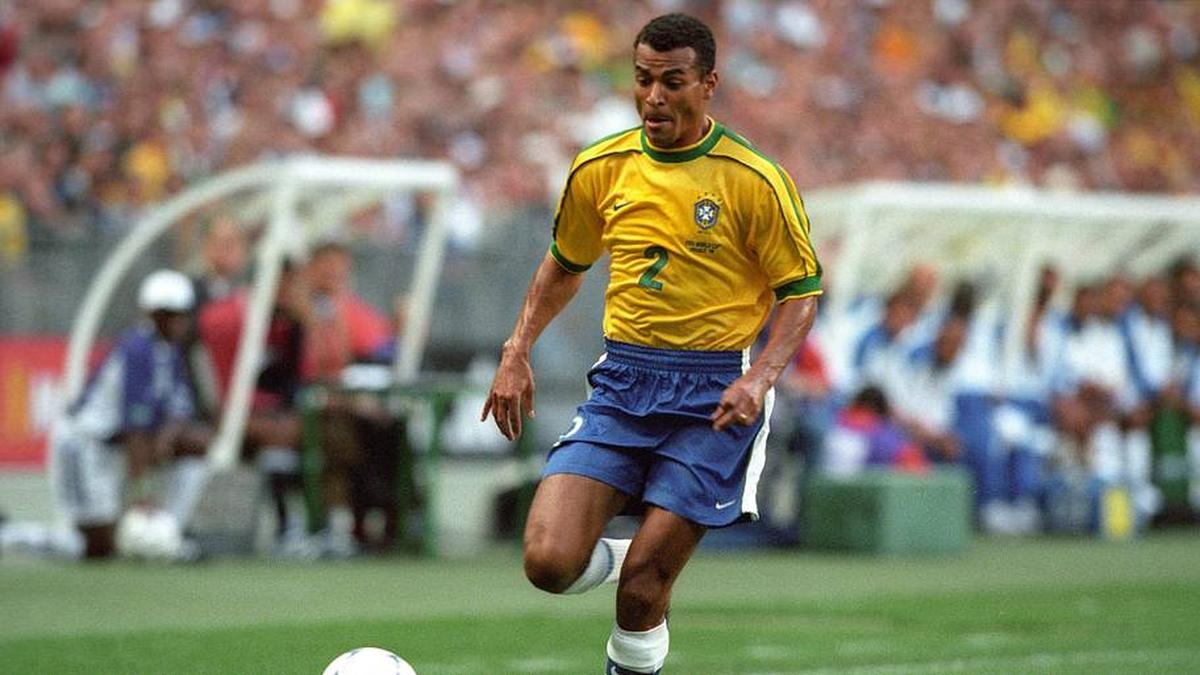  Cafu is one of the best defenders of all time. | IMAGO/WEREK 