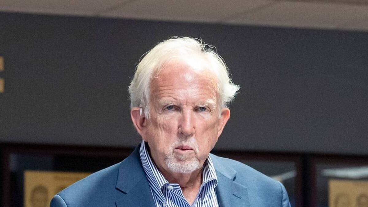  Former ASWA President Ray Melick pays tribute to Rubin Grant at the Alabama Sports Writers Association awards banquet on June 14, 2026 at Jacksonville State. | Vasha Hunt 