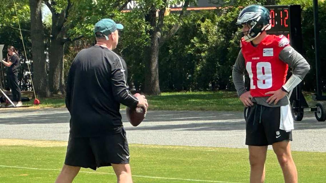  Eagles QB coach Scott Loeffler tutors Kyle McCord on May 2, 2025 at Rookie Camp. | John McMullen/Eagles On SI 