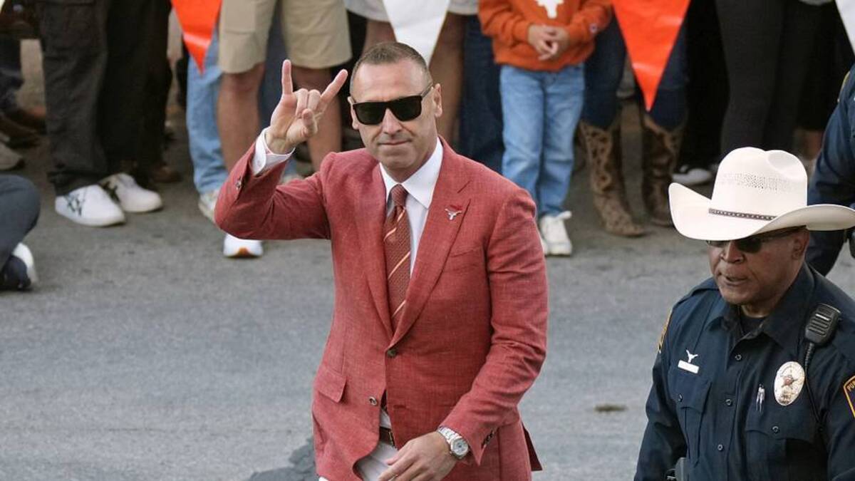 College Football Week 7 Live Winners and Losers: Texas Is in Free Fall-and Things Could Get Worse