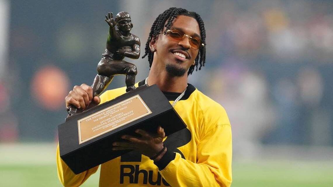 Jayden Daniels Drama Has Me Thankful for Notre Dame's Retired Number Policy