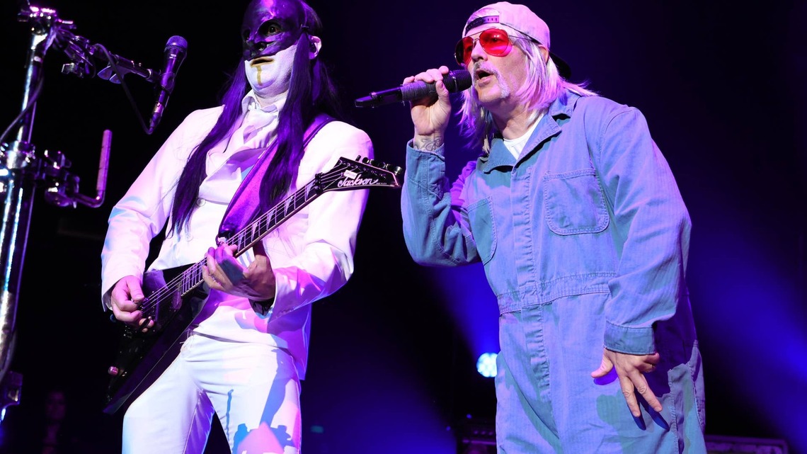 Two '90s Icons Shock Fans By Teaming Up in the Most Unexpected Place 