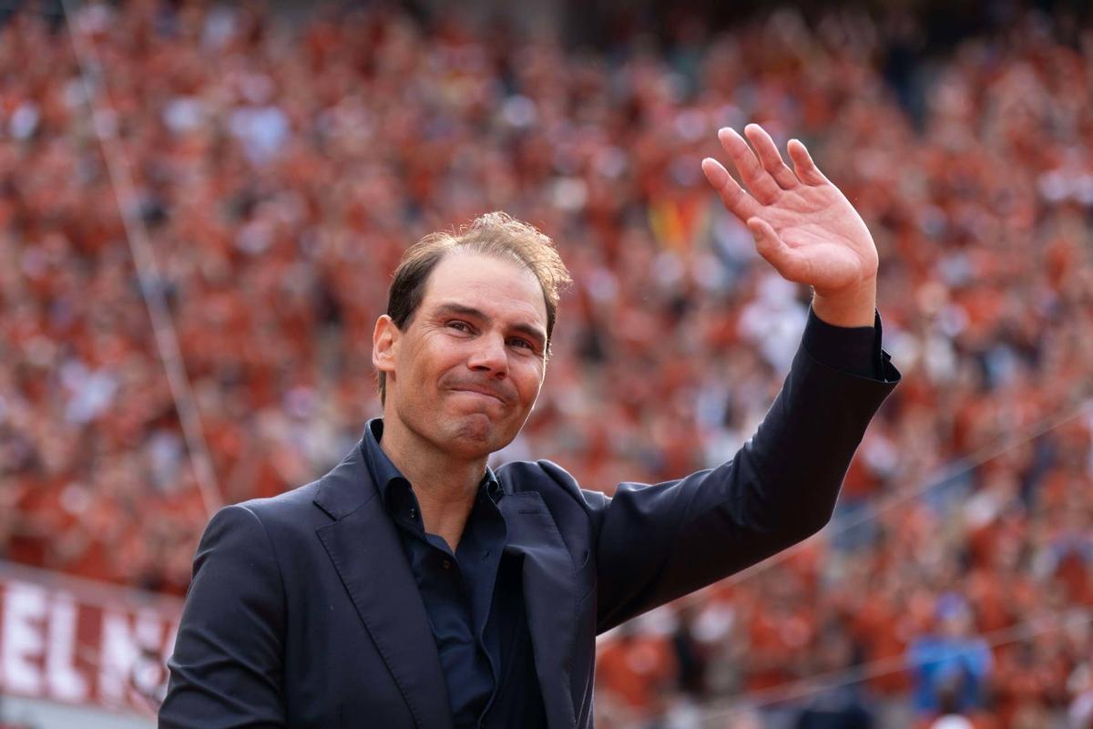  May 25, 2025; Paris, FR; Rafael Nadal of Spain does a final walk around the court during the presentation ceremony paying tribute to his career on a packed Court Philippe Chatrier Courtday on day one at Roland Garros Stadium. Mandatory Credit: Susan Mullane-Imagn Images 