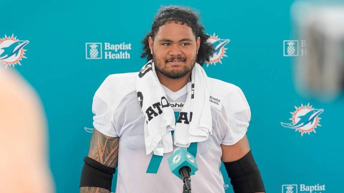 Dolphins Week 4 Game-Day Mailbag: How Improved Is Jonah Savaiinaea?