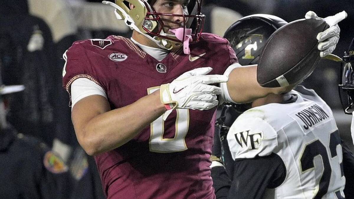  Nov 1, 2025; Tallahassee, Florida, USA; Florida State Seminoles wide receiver Duce Robinson (0) celebrates a pass catch during the second half against the Wake Forest Demon Deacons at Doak S. Campbell Stadium. Mandatory Credit: Melina Myers-Imagn Images | Melina Myers-Imagn Images 