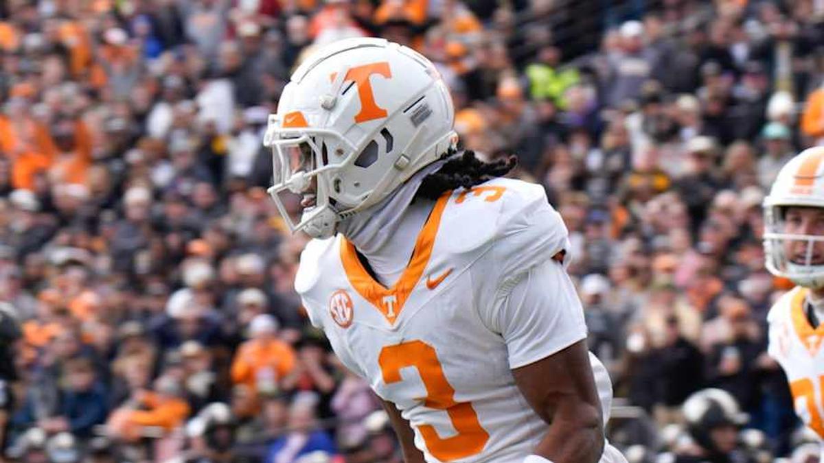  Tennessee defensive back Jermod McCoy (3) reacts after gaining control of a fumble during the second quarter at FirstBank Stadium in Nashville, Tenn., Saturday, Nov. 30, 2024. | Stephanie Amador / The Tennessean / USA TODAY NETWORK via Imagn Images 