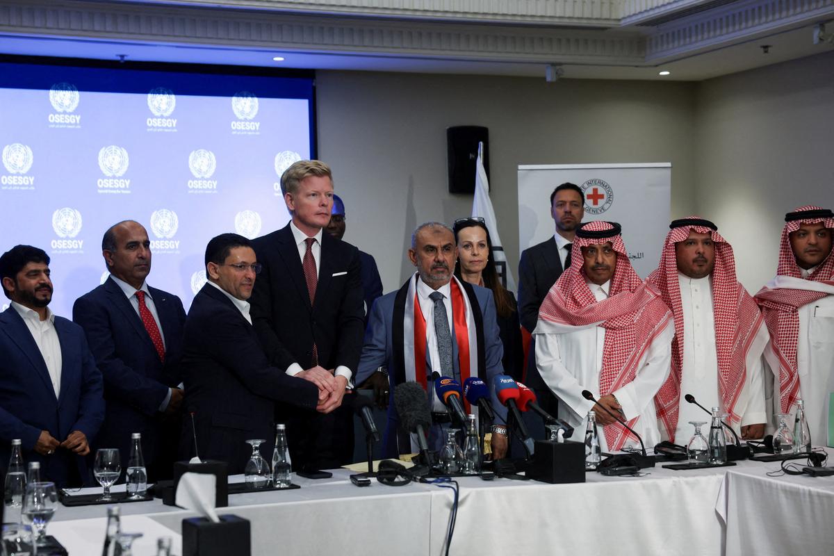 Hans Grundberg, UN Special Envoy for Yemen, poses for a photo as members of the Supervisory Committee on the Detainees Release Agreement attend the closing ceremony of a meeting between the Yemeni government and the Houthi group, in Amman, Jordan, May 14, 2026. REUTERS/Alaa Al Sukhni