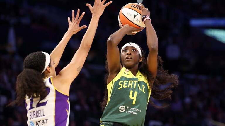 Flau'jae Johnson, Storm send Sparks to another one-sided loss 