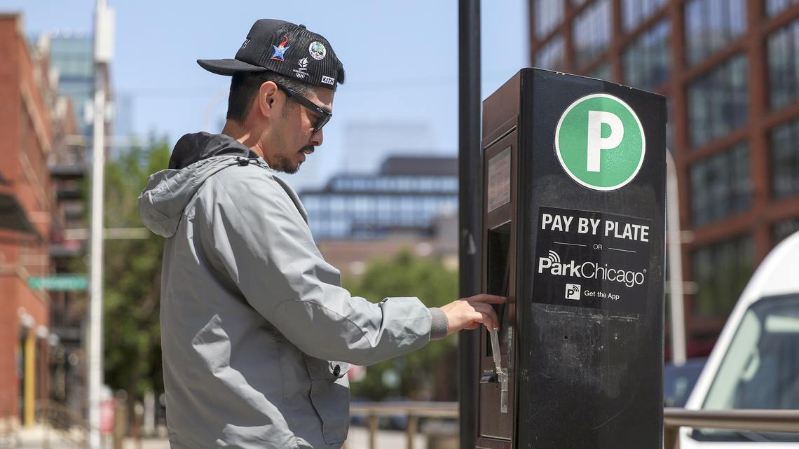 A shot to fix Chicago's parking meter deal? Aldermen test chances amid sale 
