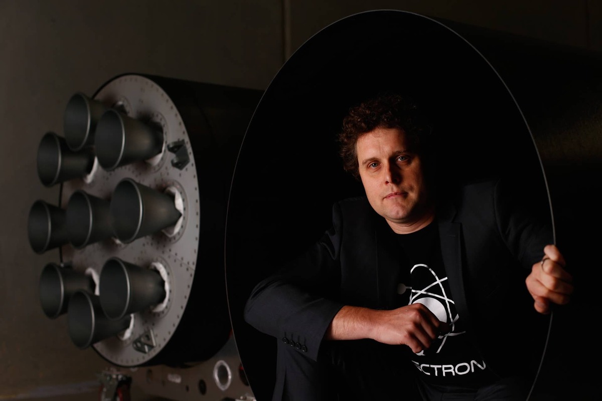  Morgan Stanley raised its Rocket Lab bull case to $293 from $185 after the company's $8 billion deal to acquire Iridium Communication. 