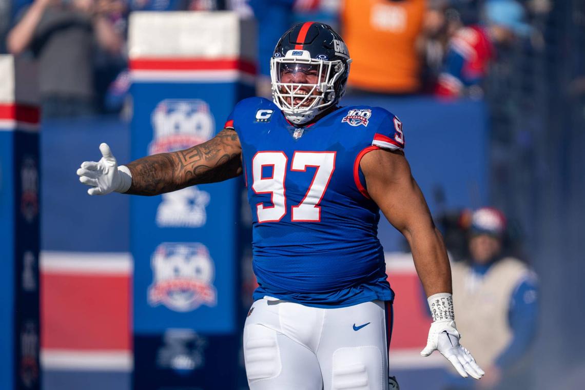  New York Giants defensive tackle Dexter Lawrence II (97) runs out of the tunnel prior to the start of the game in East Rutherford. Julian Leshay Guadalupe/NorthJersey.com-USA TODAY NETWORK via Imagn Images