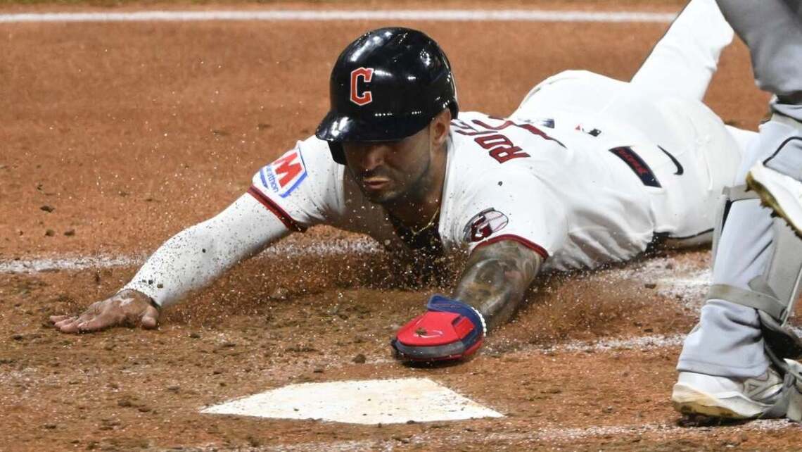 Guardians walk off White Sox, inch closer in division race