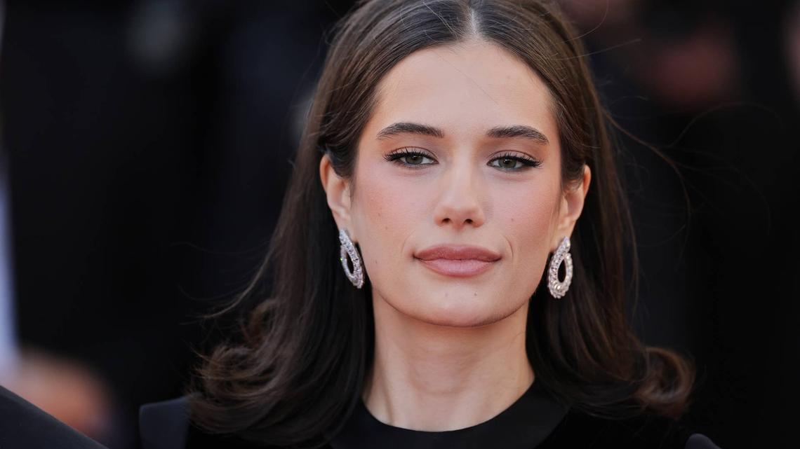 John Travolta's Daughter Ella Bleu, 26, Is a Red Carpet Beauty Alongside Her Beret-Wearing Dad 