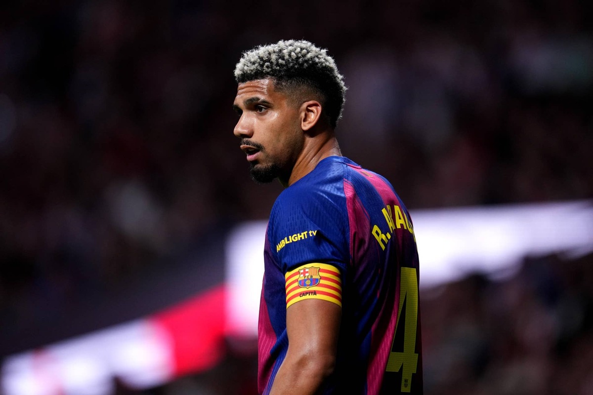  Ronald Araujo of FC Barcelona looks on during the LaLiga EA Sports match against Atletico de Madrid at Riyadh Air Metropolitano. Aitor Alcalde Colomer/Getty Images