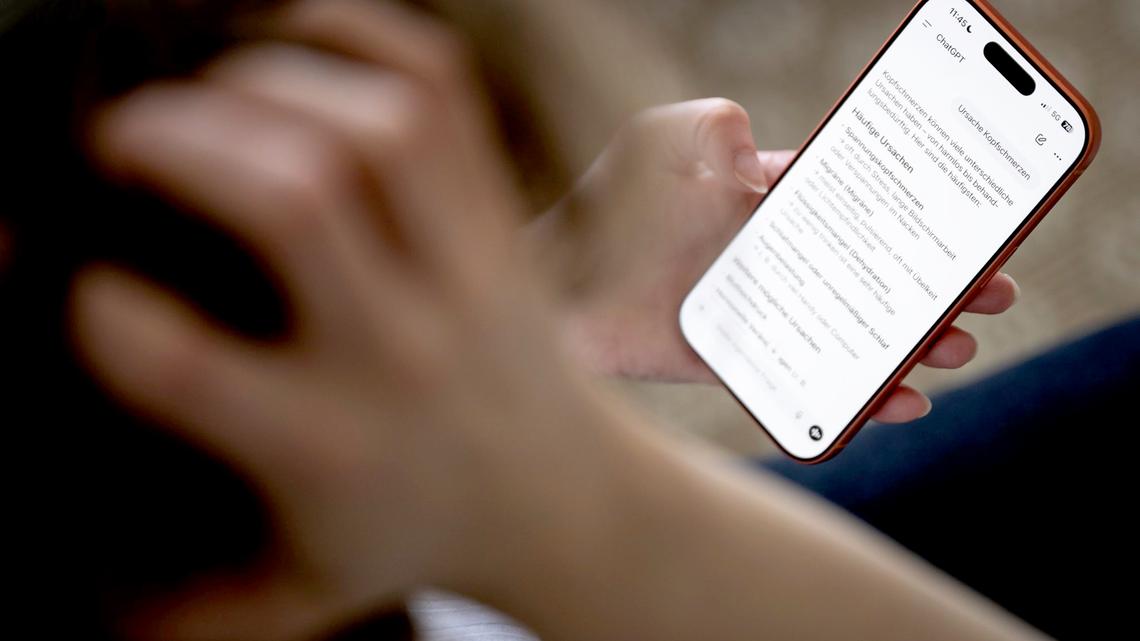 A conversation with an AI can appear like an honest and frank discussion, but typically these 'yes man' chatbots tell us only what we want to hear. New research suggests this flattery has profound impacts on how society takes responsibility and resolves conflicts. (Philip Dulian/dpa/TNS)