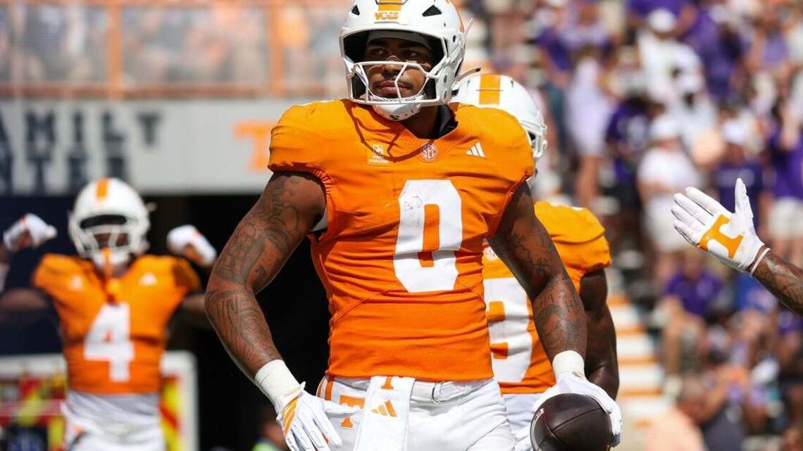Tennessee loses top TE Ethan Davis (ACL) for season 