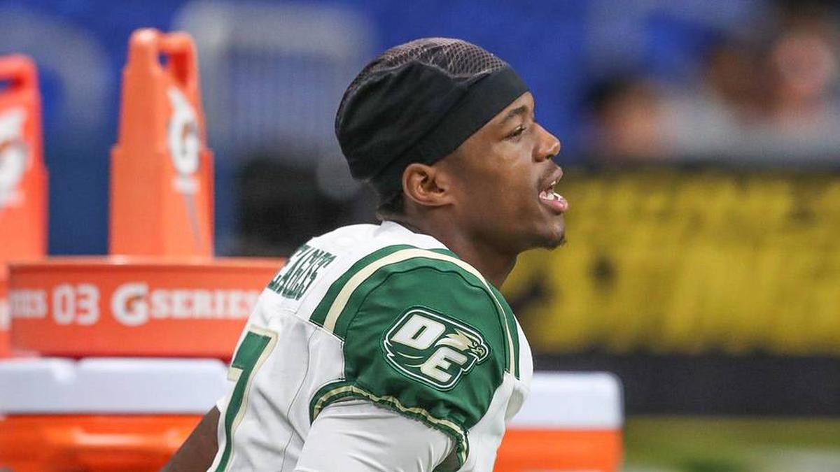  DeSoto's Ethan Feaster warms up after halftime during Friday's game at the Alamodome on Sept. 13, 2024, in San Antonio, Texas. | Angela Piazza/Caller-Times / USA TODAY NETWORK via Imagn Images 