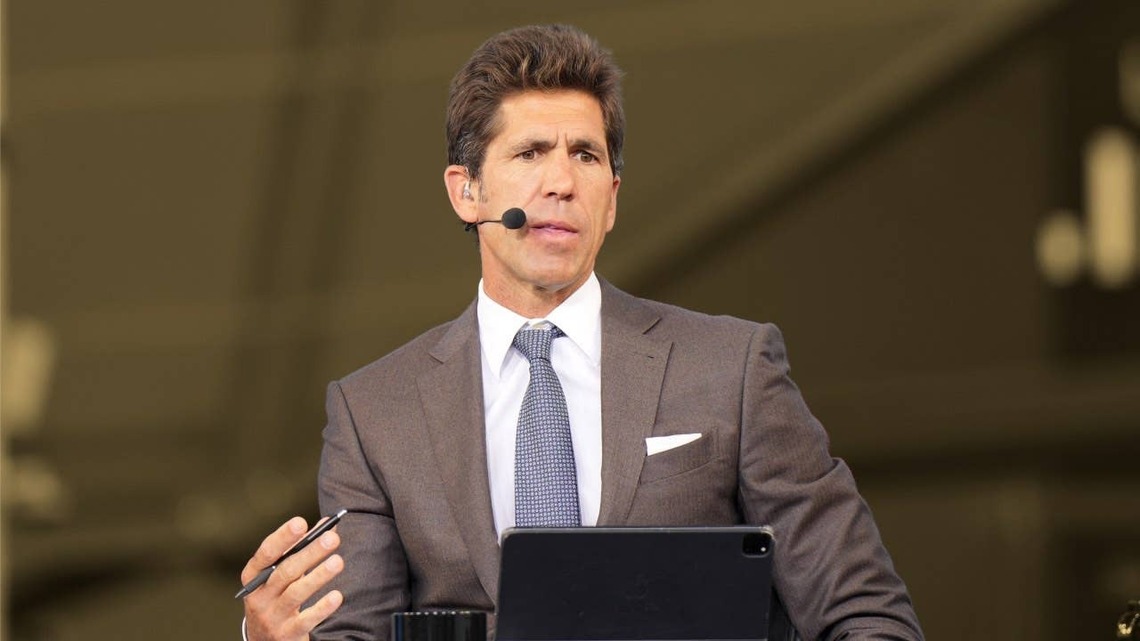 "I liked his story" - Bob Myers reveals the first domino that led the Philadelphia 76ers to getting Jaylen Brown & LeBron James 